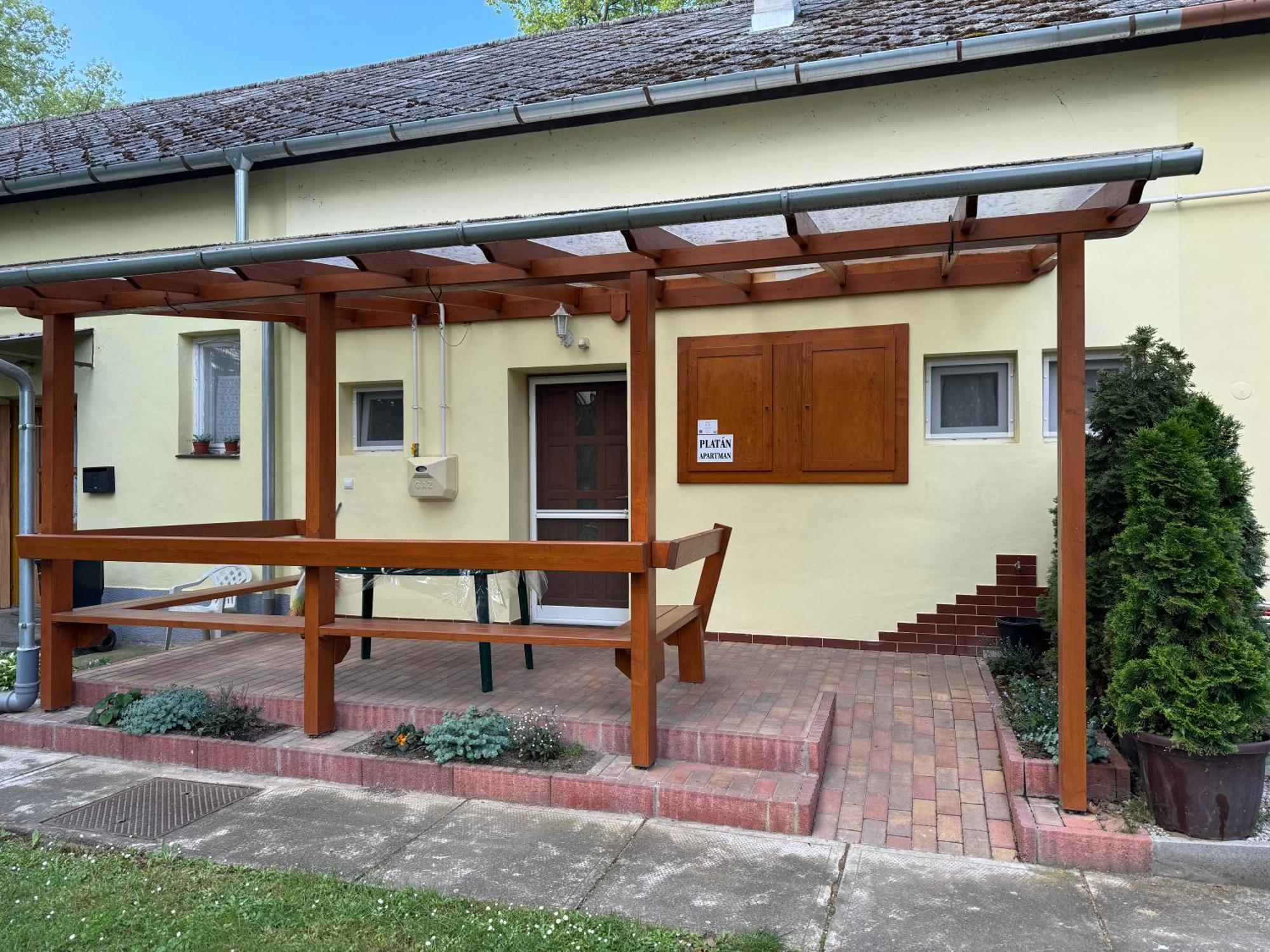 Platan Apartment